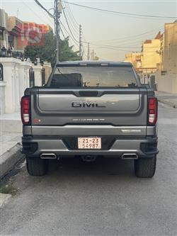 GMC Sierra